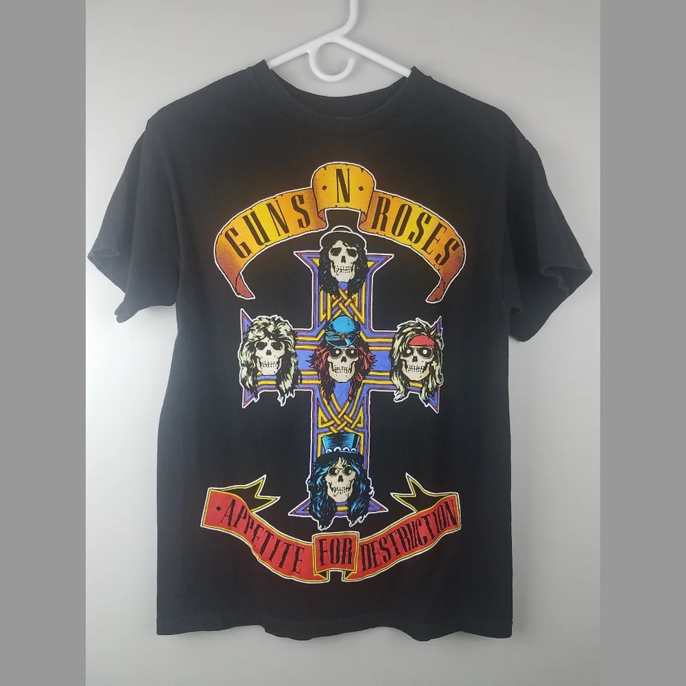Black Guns and Roses Tshirt Small - Picture 1 of 2
